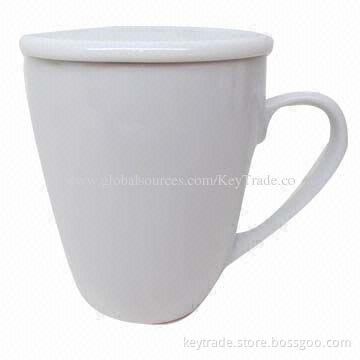 Fine porcelain mug with lid